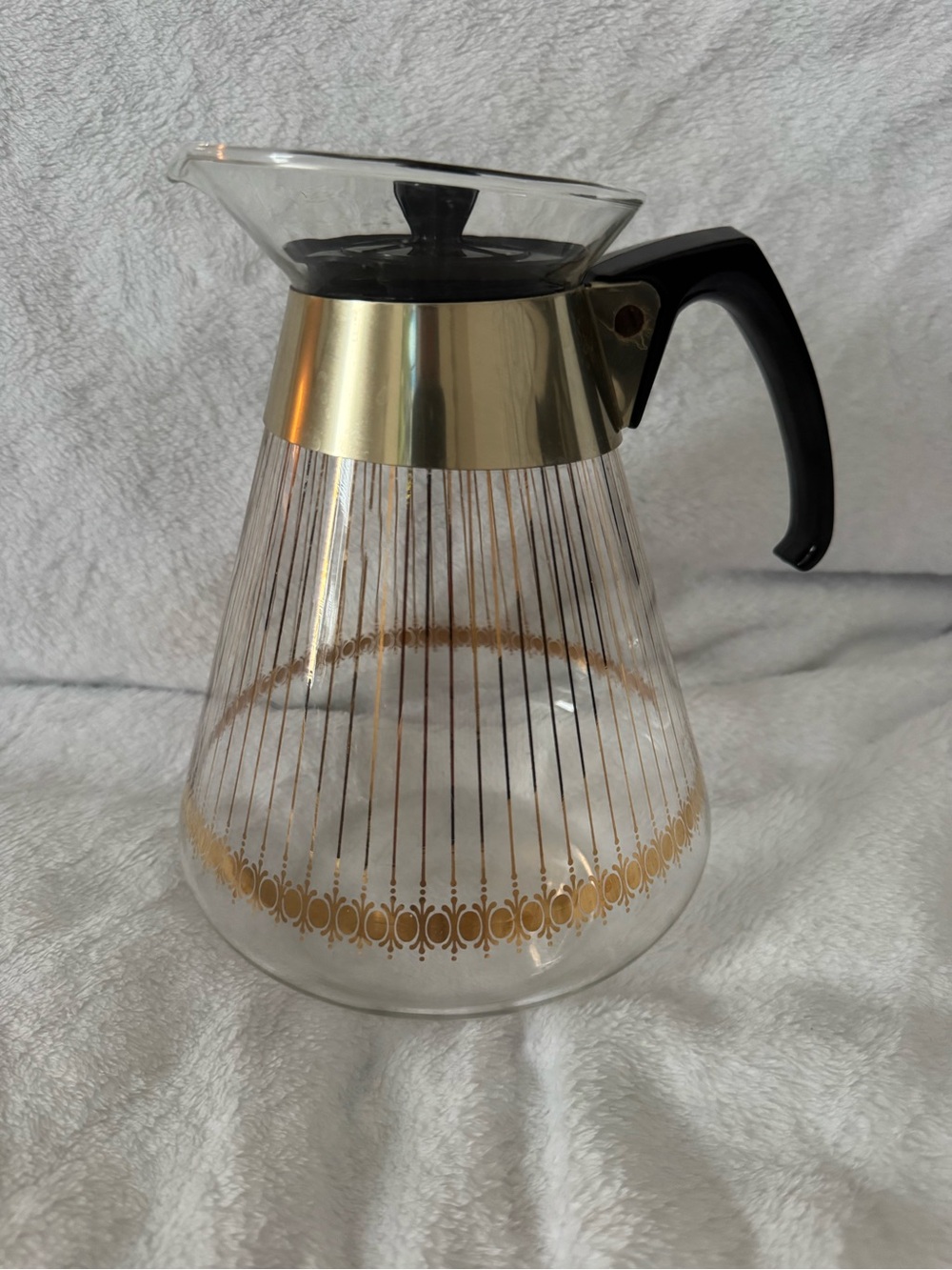 Vintage Pyrex 10-Cup Gold-Trim Glass Coffee Carafe with Black Handle
